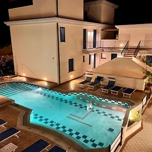 https://borgo-al-mare.hotelslidodijesolo.com